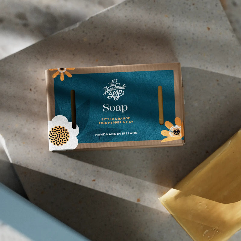 صابون يدوي الصنع - البرتقال المر والفلفل الوردي | 140 غرام